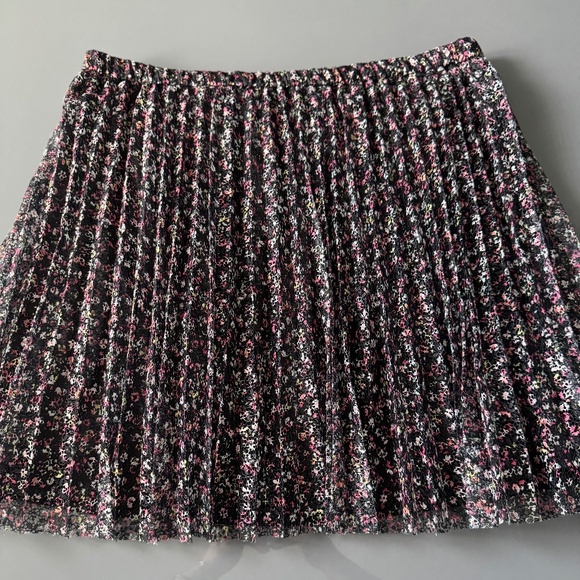 Elle pleated skirt - Picture 1 of 8